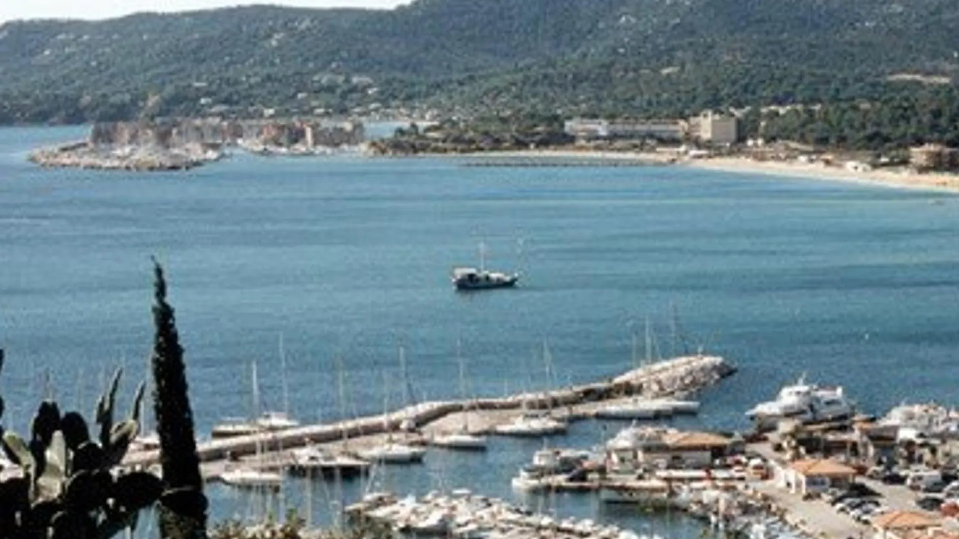 Studio Cosy Proche Plage, Le Lavandou - Fr-1-251-847 0*,  France